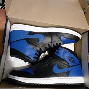 Jordan 1 Mid Hyper Royal Customized